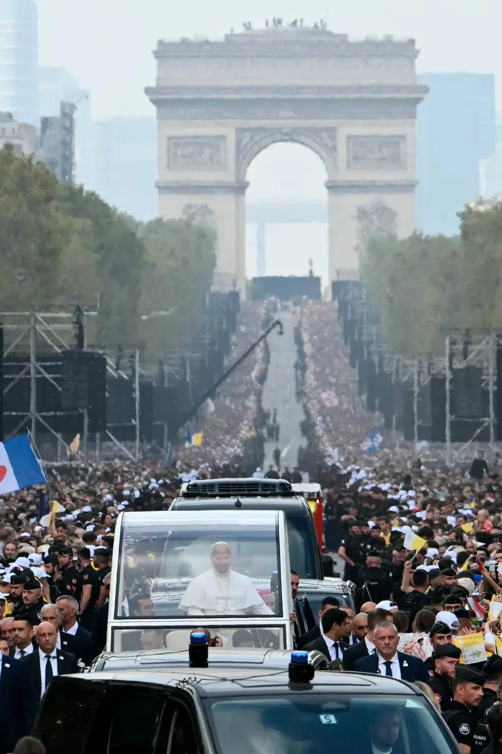 Leo was looking out over this enormous crowd in one of Europe’s most secular countries and directing his message specifically toward the young people standing among them: “You are today’s church.” | X (@MarioNawfal)