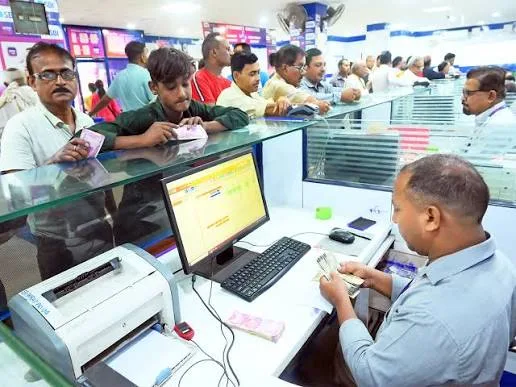 The proposed three-day bank strike from September 28 to 30 has been deferred after the United Forum of Bank Unions (UFBU) reached an agreement with the Indian Banks’ Association (IBA) following talks on Sunday night. (ANI)