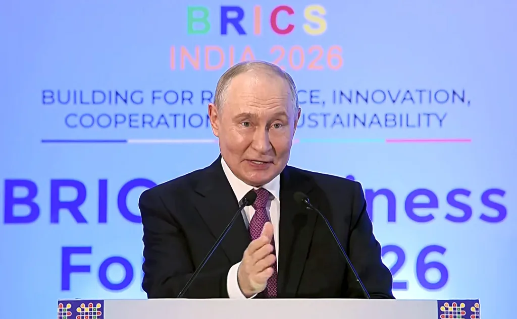 Putin warns NATO as tensions grow around Kaliningrad